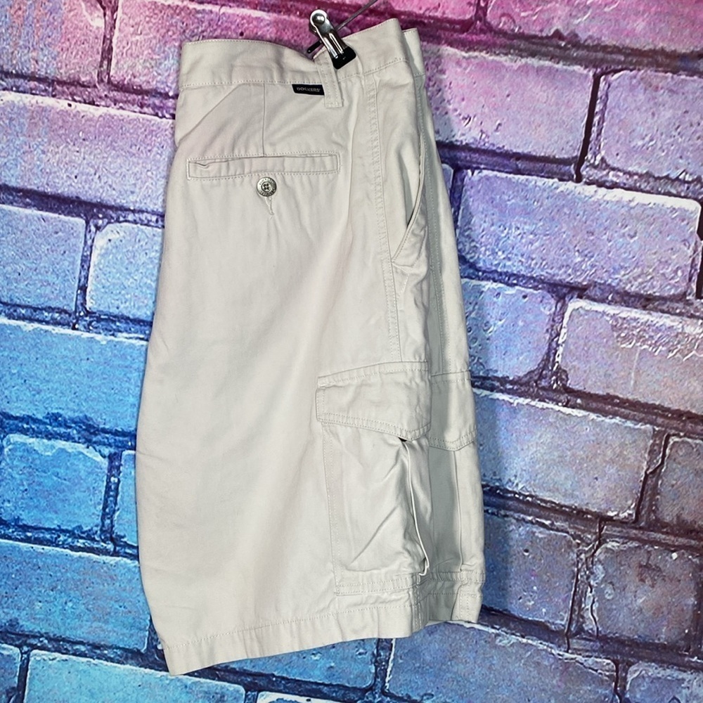Docker's Men's Casual Cargo Shorts - Beige Size 34 - Picture 7 of 7